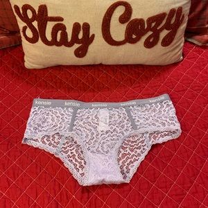 NWOT Kensie Med Lace Panty